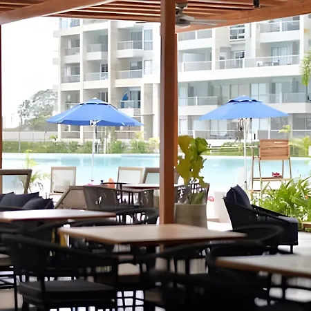 Apartamento Vista a la Playa Artificial Baia Kristal Cartagena Cartagena